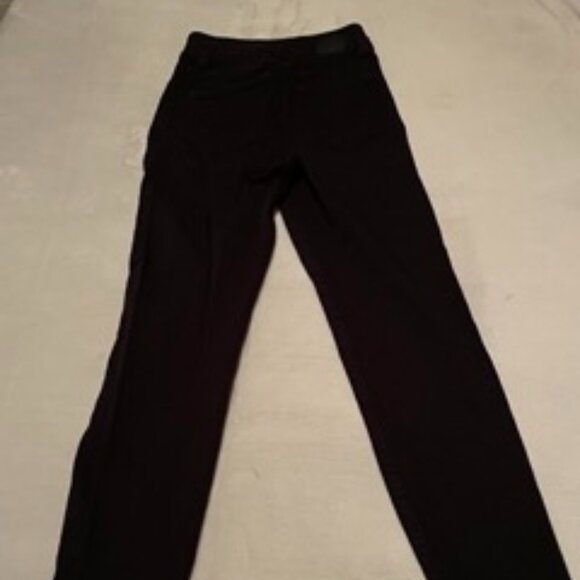 American Eagle size 00 short straight fit cargo style pitch black pant. - Picture 2 of 12
